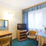 Готель Express By Ihg 3*