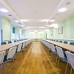 Express By Ihg Hotel 3*