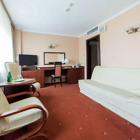 Готель Express By Ihg