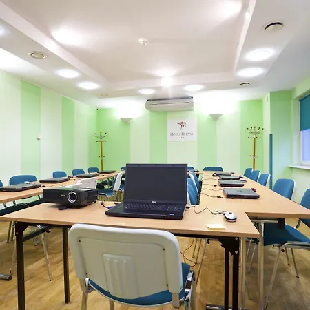 Express By Ihg Готель 3*