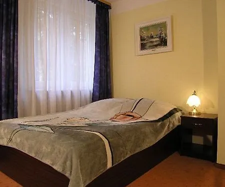 Express By Ihg Hotel 3*