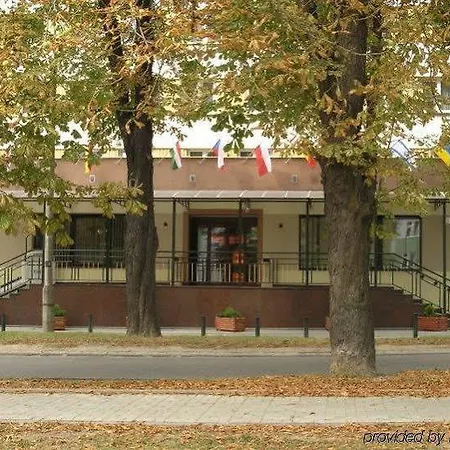 Express By Ihg Готель