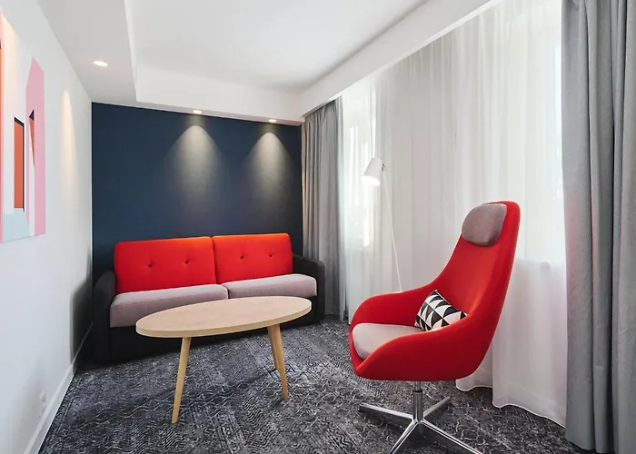 Express By Ihg Hotel 3*