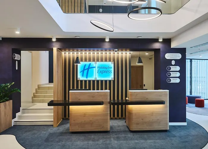 Express By Ihg Hotel 3*